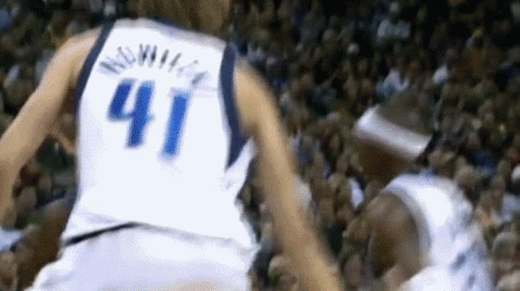 nba最难进球「NBA历史上那些经典的高难度进球」