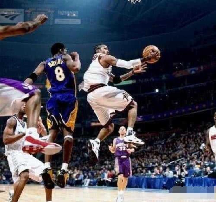 nba最难进球「NBA历史上那些经典的高难度进球」