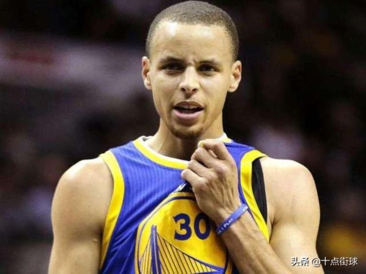 都是荷尔蒙爆棚的运动为何足球和NBA中不允许球员脱衣庆祝