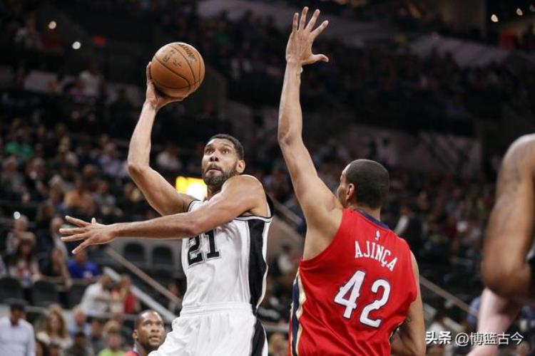 nba低位技术排名「NBA低位进攻分等级邓肯C级乔丹科比B级奥拉朱旺S级」