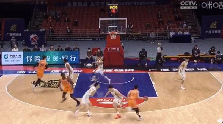 脚踝骨折的足球运动员「唉脚踝骨折为NBA最拼命的中国球员」