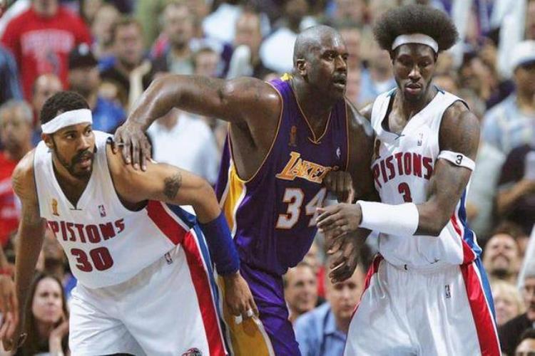nba最强壮的球员排名「对抗能力爆表盘点NBA最强壮的十大球星詹姆斯仅排第九」