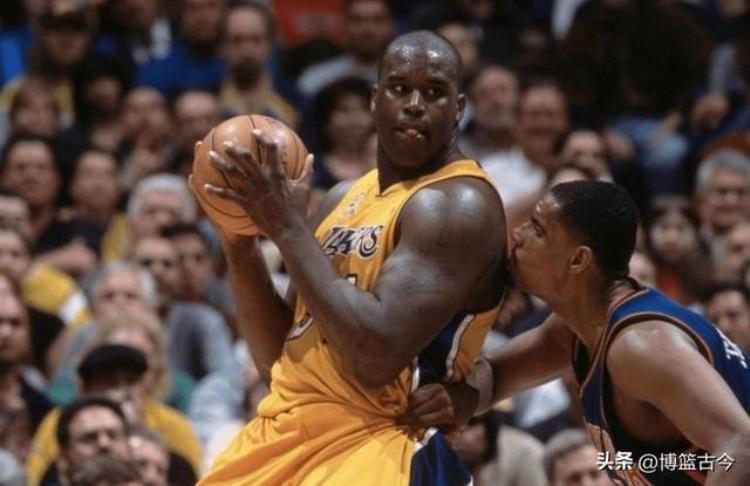 nba低位技术排名「NBA低位进攻分等级邓肯C级乔丹科比B级奥拉朱旺S级」