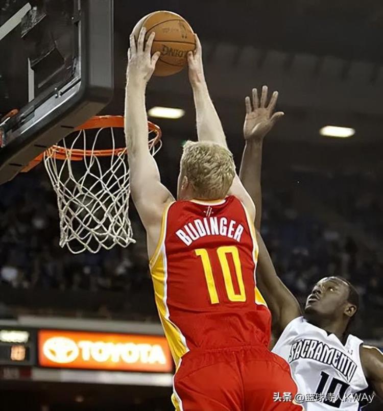 nba巴丁格「巴丁格8年职业生涯签了2份合同曾和杜兰特一起共享全明星MVP」
