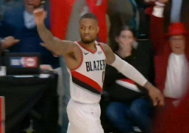 艾弗森挑战乔丹「NBA五大霸气瞬间艾弗森跨越泰伦卢乔丹连中三分无奈摊手」