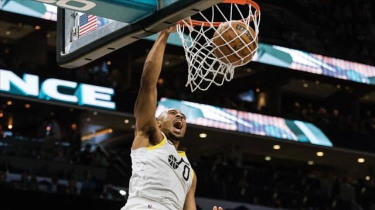 威少爵士球迷「NBA今日数据威少超越微笑刺客凯斯勒爵士历史第一人」