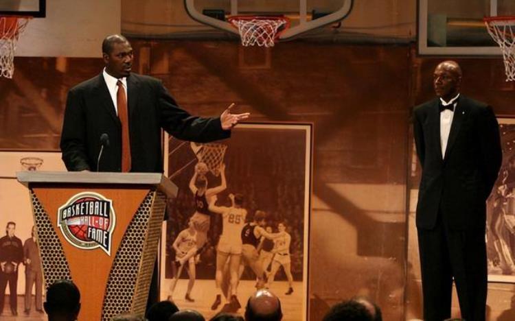 nba历史十大双人组合「只看所取得的成绩NBA历史上最强的十个双人组都是谁」