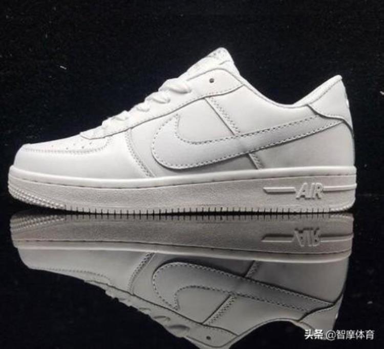 nba战靴排名「历史上最经典的六双NBA球星战靴AJ11AJ1空军一号分列前三」