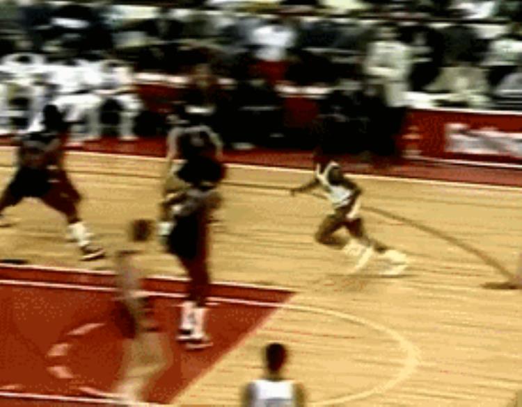 nba史上最强拉杆「nba历史上那些惊为天人的拉杆你知道几个」