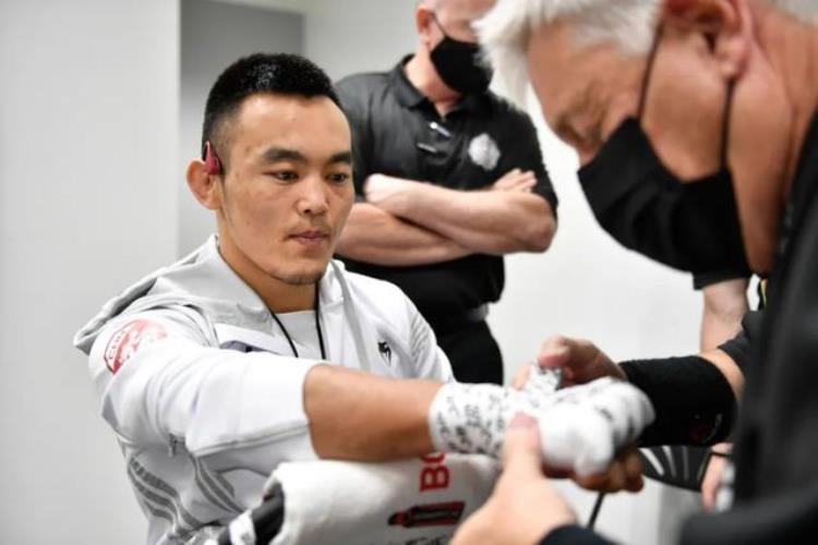 李景亮 ufc「今天UFC官宣两场重磅比赛李景亮与沙依兰出战UFC287」