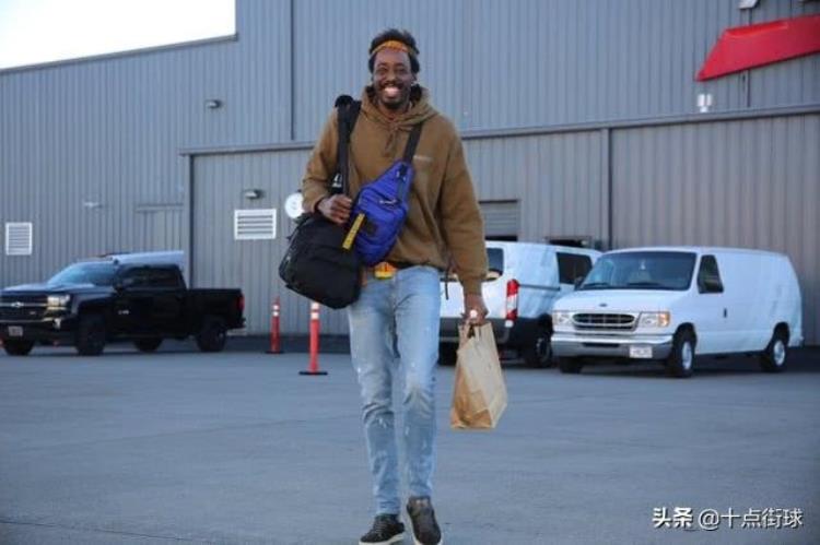 NBA的超级富二代火箭旧将是喀麦隆王子魔术前锋竟是皇室血脉