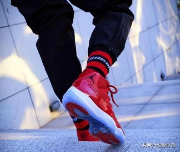nba战靴排名「历史上最经典的六双NBA球星战靴AJ11AJ1空军一号分列前三」