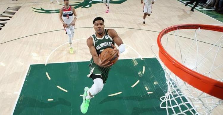 为什么nba得分那么高「71分60分55分54分最近NBA为何球星高分频出4点原因」