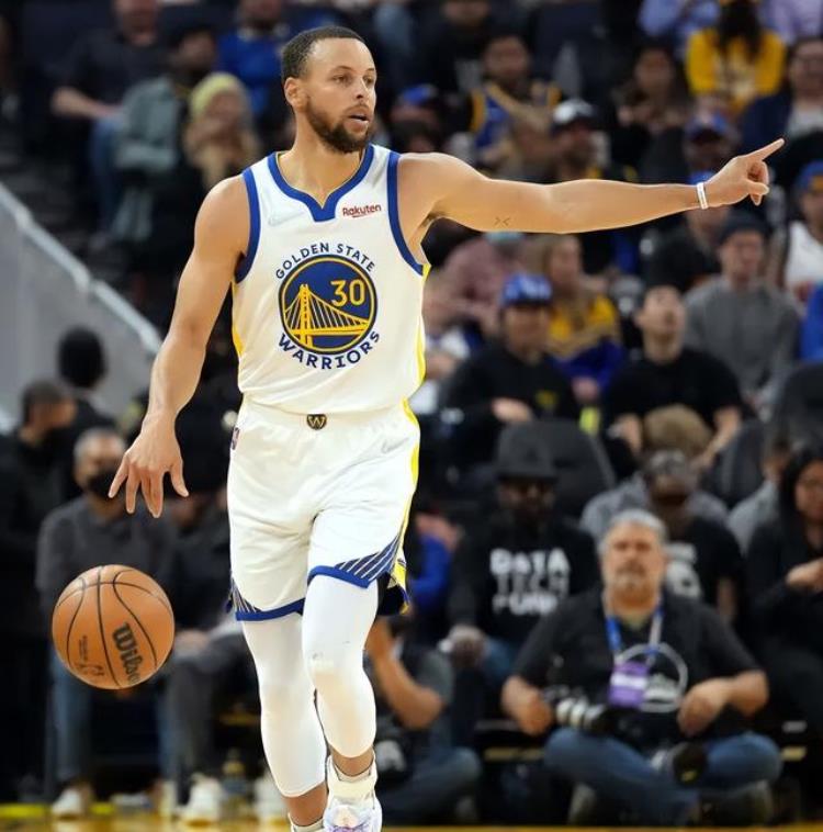 nba最贵的阵容「NBA最贵阵容出炉218亿年薪哈登威少落选2人无冠无MVP」