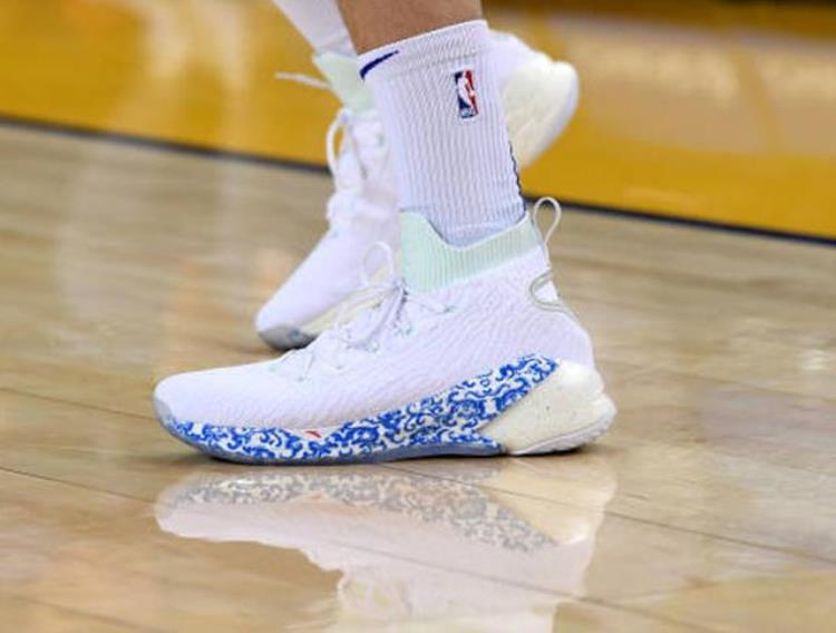 nba球员穿过的球鞋「除了耐克NBA球员还穿过哪些球鞋中国李宁安踏均上榜」