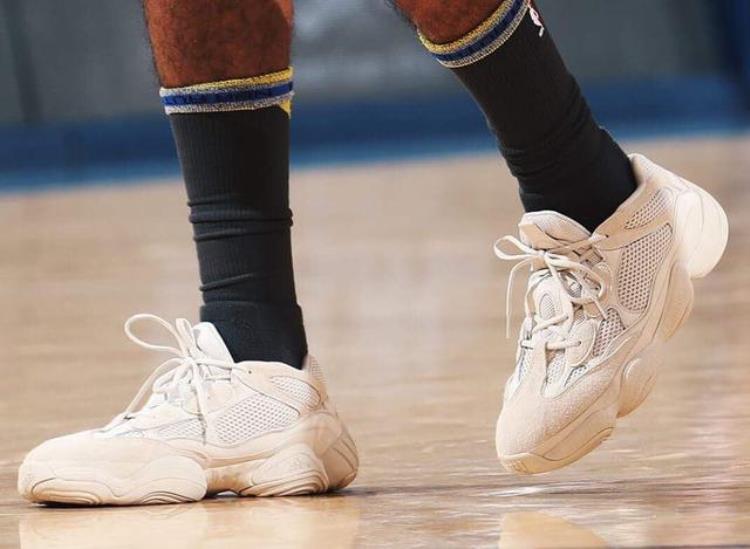 nba球员穿过的球鞋「除了耐克NBA球员还穿过哪些球鞋中国李宁安踏均上榜」