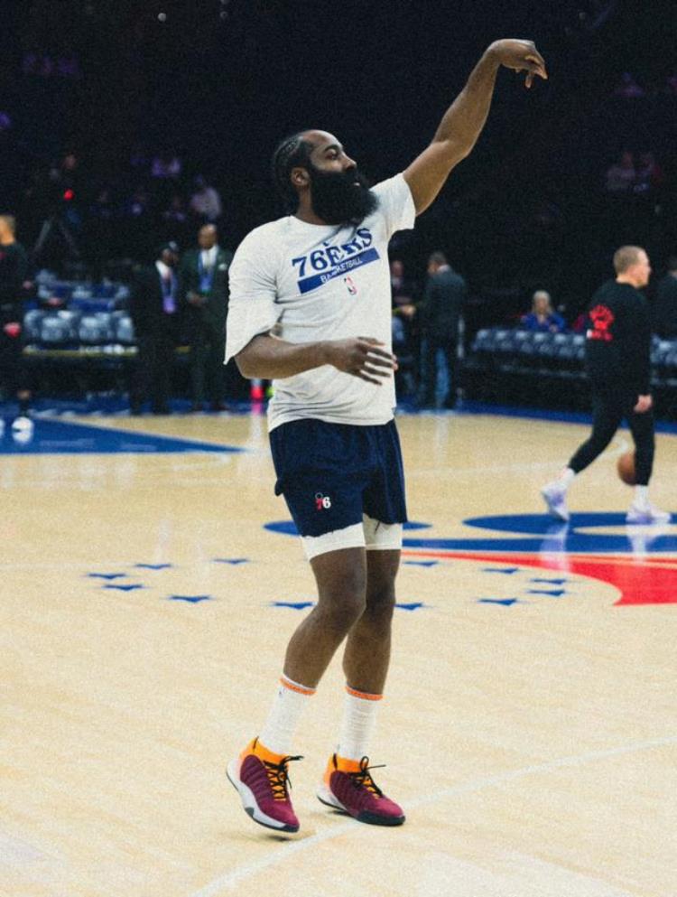 顶流NBA球星找到了那个中弹的MSU中国留学生并做了一件事儿