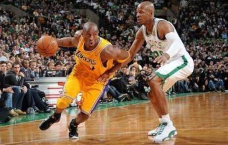 nba明星球员绝招「武林看家秘籍盘点NBA十大球星的个人绝技篮球场上的无解」