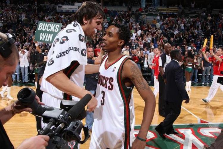 nba出道即巅峰的球员「NBA哪些球员出道就满级进入NBA前这些人技能就已经点满了」