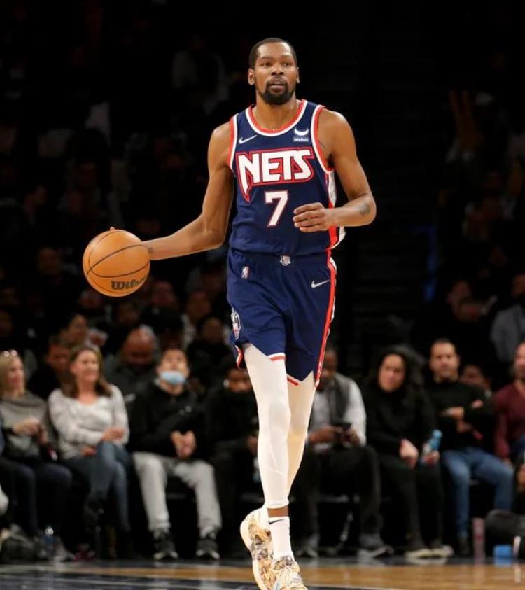 nba最贵的阵容「NBA最贵阵容出炉218亿年薪哈登威少落选2人无冠无MVP」