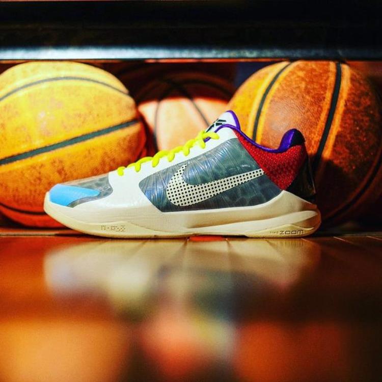 塔克天价球鞋「还得是鞋王塔克上脚罕见Kobe战靴全世界就一双」