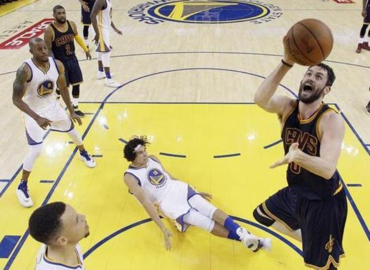 nba假摔次数最多的球员「NBA演技最好的假摔王詹皇保罗在列最后1人公认演技第一」