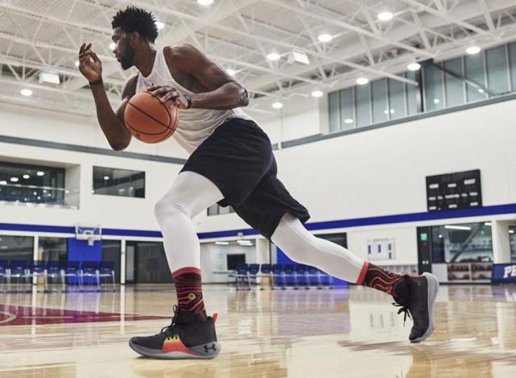nba球员穿过的球鞋「除了耐克NBA球员还穿过哪些球鞋中国李宁安踏均上榜」
