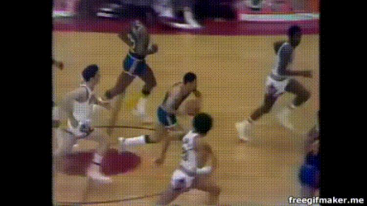 nba持球大核心球员「NBA大持球者进化史从大O巴里乔丹到勒布朗哈登」