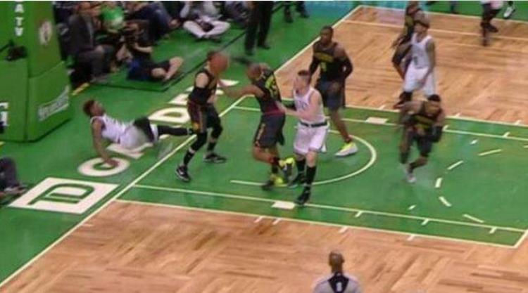 nba假摔次数最多的球员「NBA演技最好的假摔王詹皇保罗在列最后1人公认演技第一」