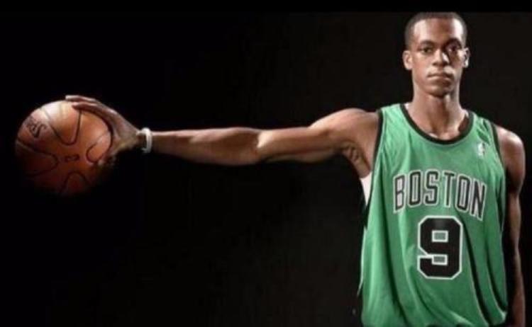 nba明星球员绝招「武林看家秘籍盘点NBA十大球星的个人绝技篮球场上的无解」