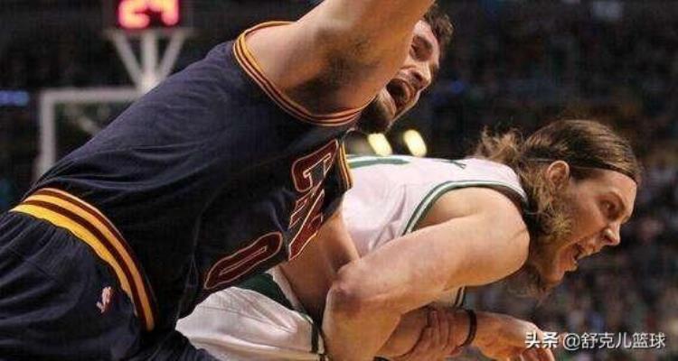 nba球星口臭「揭秘NBA球星体臭多难闻邓肯熏臭球馆比赛前要用香水和除臭剂」