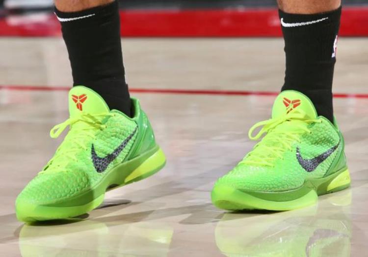 马刺 球星「NBA球员上脚马刺新星穿李宁球鞋史蒂芬森的签名鞋」
