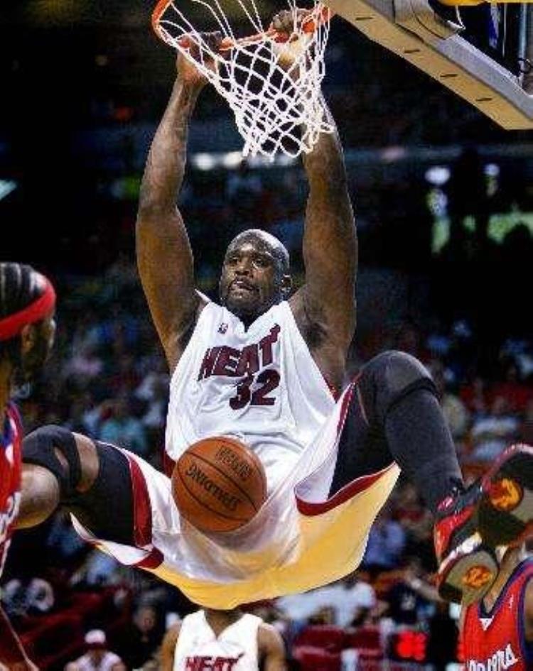 扣篮为什么要挂筐「为什么NBA球星扣篮后喜欢挂筐原来这里面学问这么大」