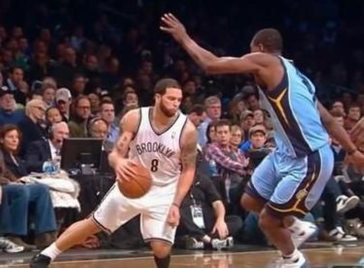nba明星球员绝招「武林看家秘籍盘点NBA十大球星的个人绝技篮球场上的无解」
