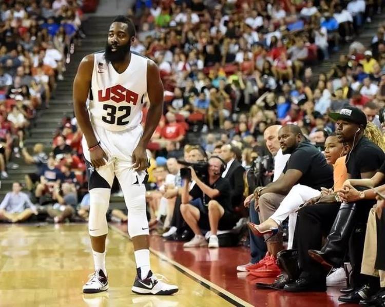 nba球员合同没到期交易谁给钱「NBA里拿到大合同不久就报销的球员这么多球队老板不心疼吗」