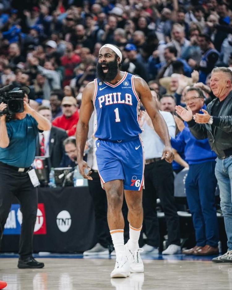 顶流NBA球星找到了那个中弹的MSU中国留学生并做了一件事儿