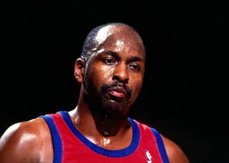 nba前场篮板最多的球员「实力大于名气前场篮板能力最强的内线生涯四处漂泊的先知」