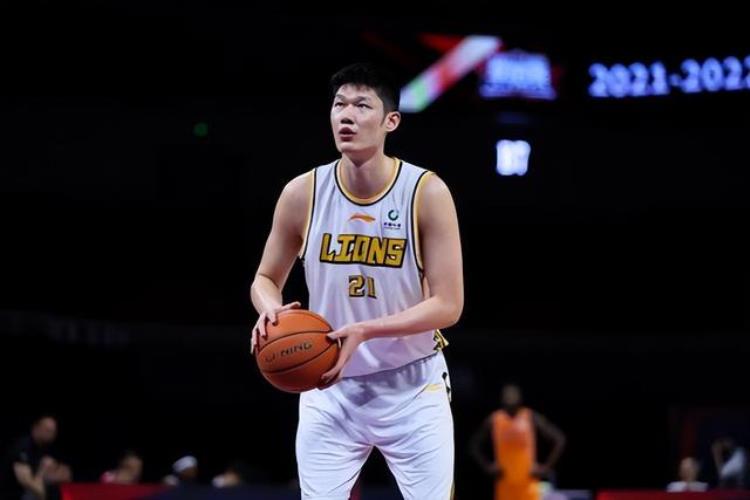 nba球员库克「和主教练吵起来了NBA冠军库克在CBA打了14场比赛表现如何」