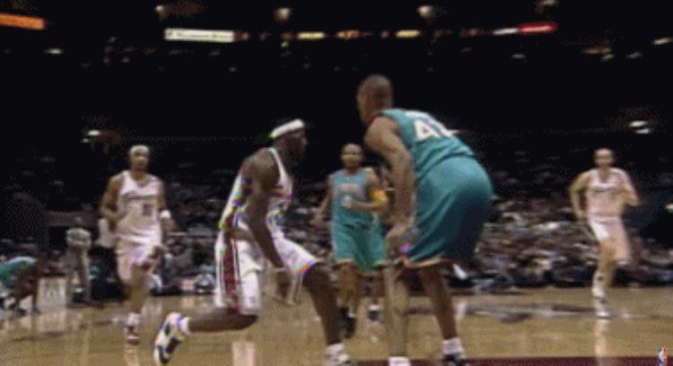 nba持球大核心球员「NBA大持球者进化史从大O巴里乔丹到勒布朗哈登」
