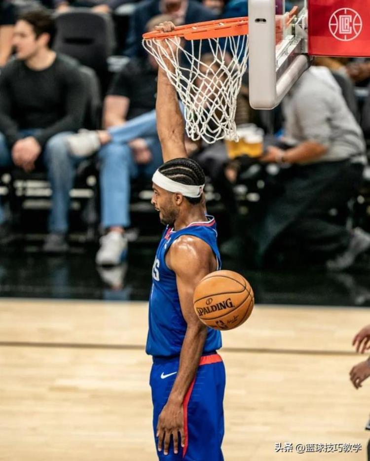 湖人开启新赛季第一笔引援试训征战NBA10年的老将哈克莱斯