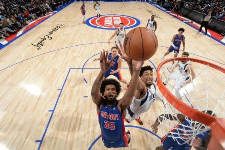 nba 骨折「骨折手术NBA榜眼变成玻璃人为了选他放弃东契奇」