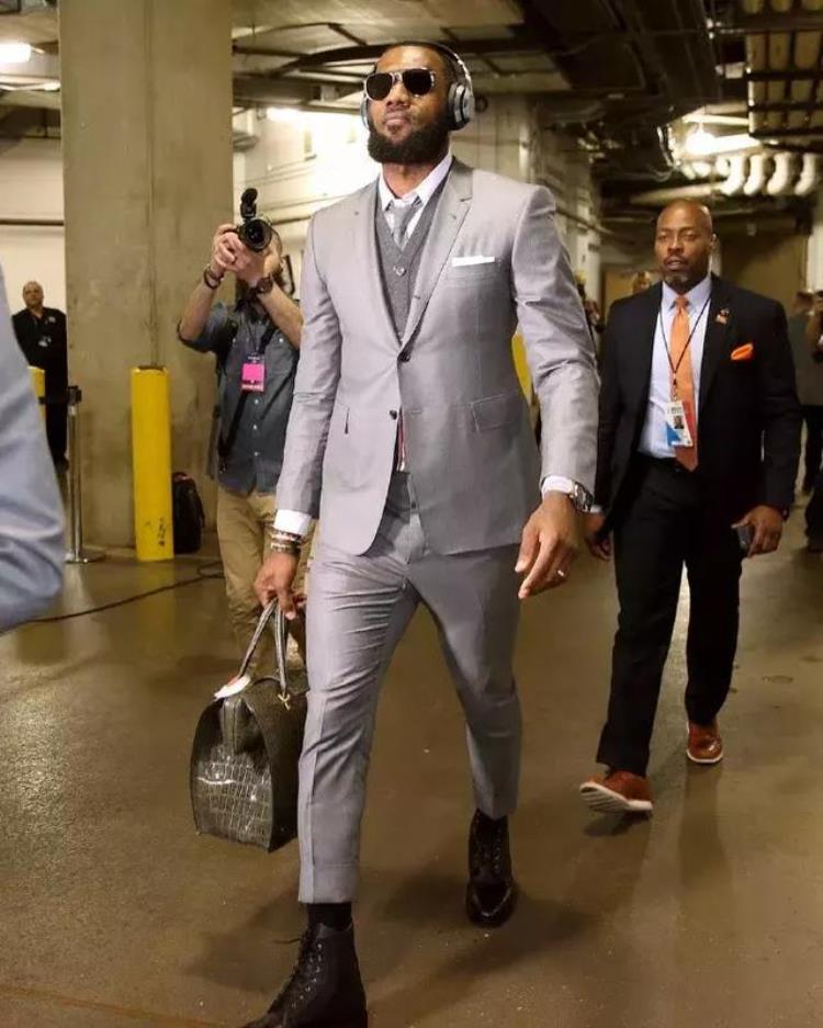 nba中最会穿衣的球星有你的爱豆吗「NBA中最会穿衣的球星有你的爱豆吗」