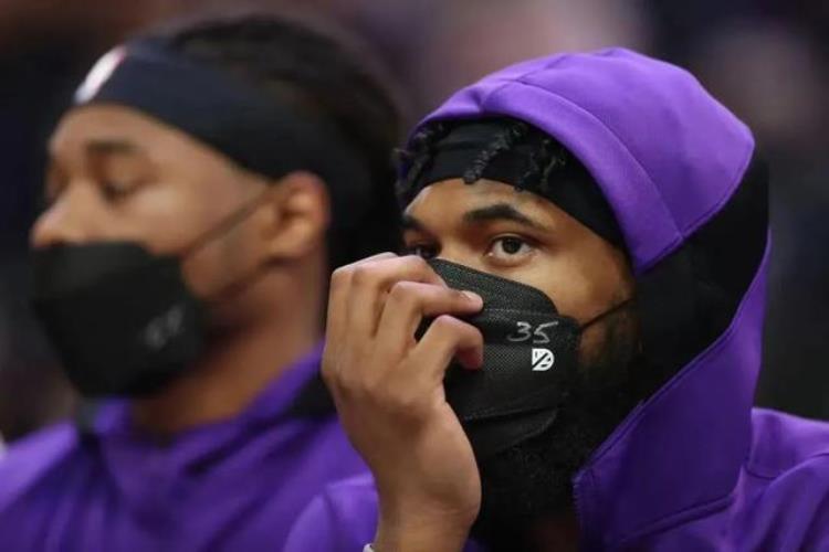 nba 骨折「骨折手术NBA榜眼变成玻璃人为了选他放弃东契奇」