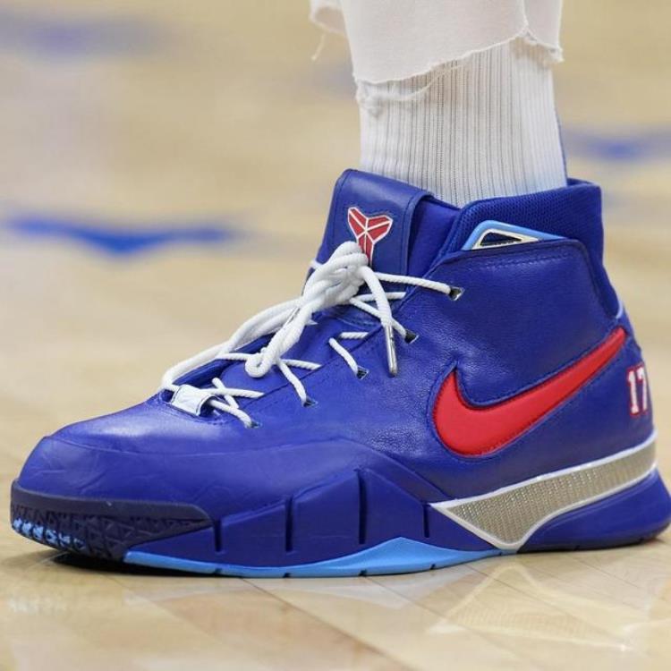 塔克天价球鞋「还得是鞋王塔克上脚罕见Kobe战靴全世界就一双」