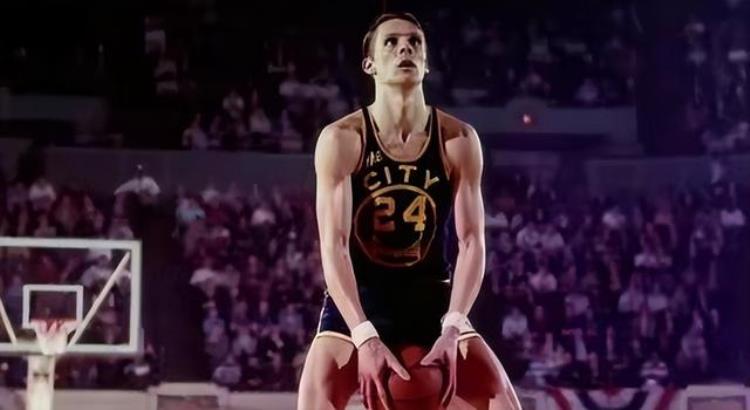 nba持球大核心球员「NBA大持球者进化史从大O巴里乔丹到勒布朗哈登」