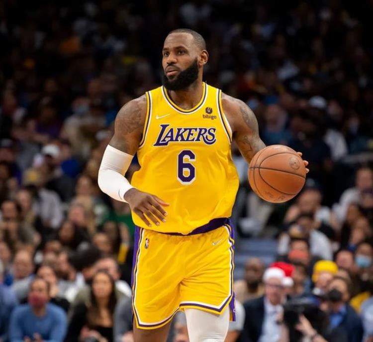 nba最贵的阵容「NBA最贵阵容出炉218亿年薪哈登威少落选2人无冠无MVP」