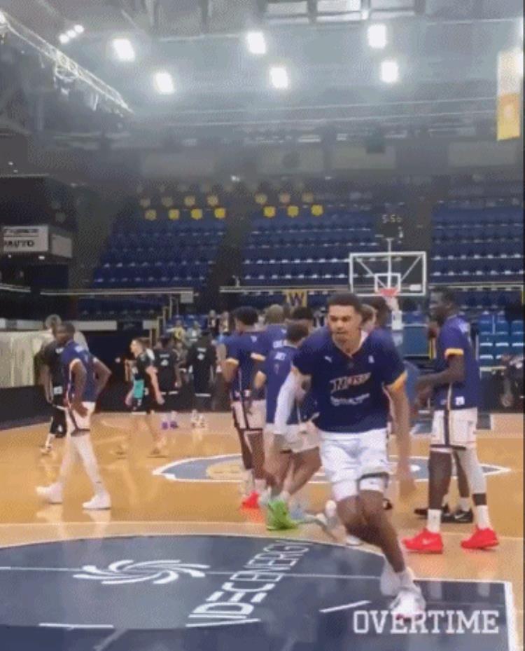 文班亚马「NBA准状元文班亚马又长高了穿鞋后身高2米26大姚版杜兰特」