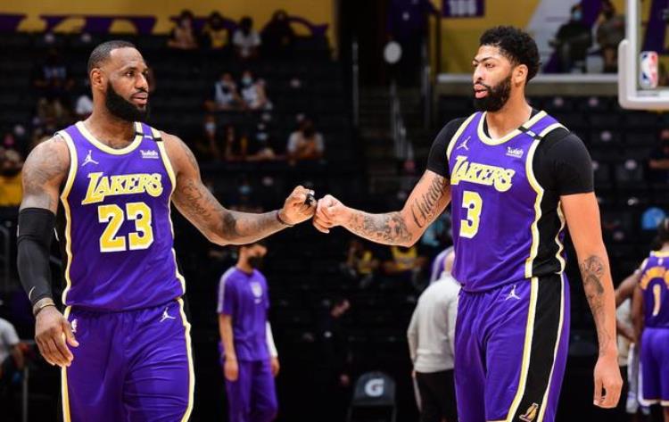 今日CCTV5等4大平台同时直播NBA湖人VS勇士詹姆斯库里伤停