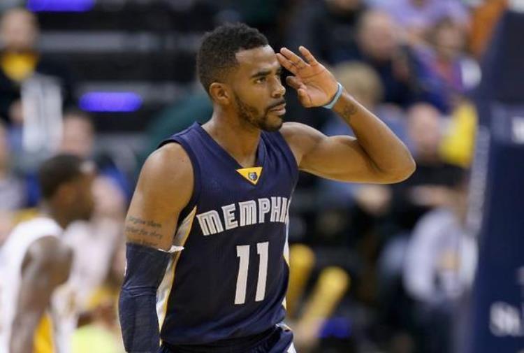 腰椎骨折的人是谁「NBA153亿先生腰椎骨折脊柱骨折应该到哪个科室看」