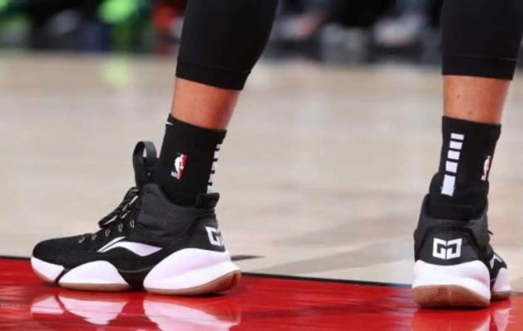 nba球星上脚的国产球鞋「新赛季NBA球员上脚最多的国产球鞋居然是这几双」